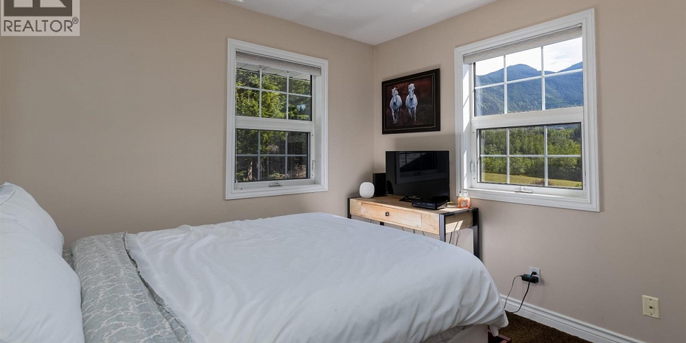 1920 LAUREL STREET Terrace Photo 23 1920 LAUREL STREET Terrace Photo 23